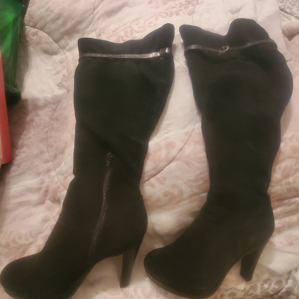High Heel, high calf dress boots
